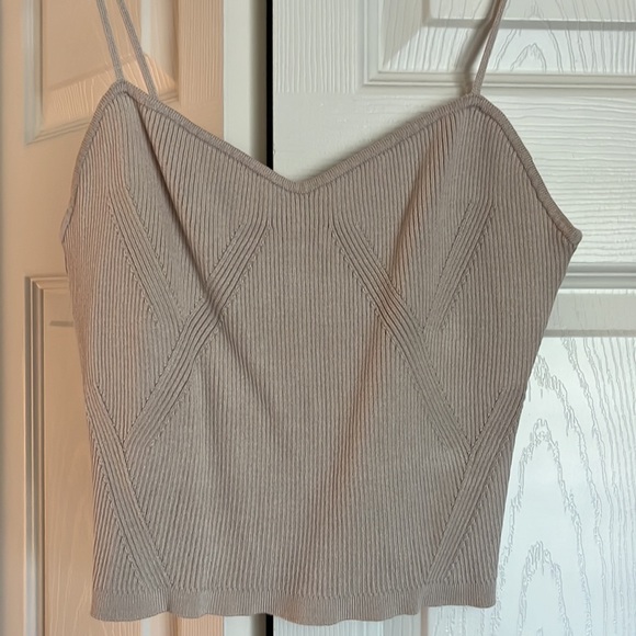 H&M Tank top - LARGE - Picture 2 of 6